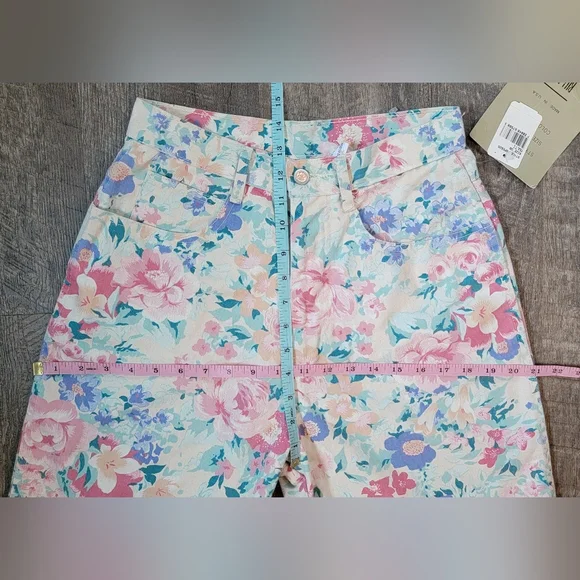 80's 90's Vintage High Waist Floral Print Jean Shorts Womens 4 Cream 100% Cotton - Picture 7 of 10